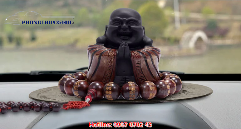 Tượng Phật đứng mang sự yên bình đến cho gia chủ khi đi xe ô tô