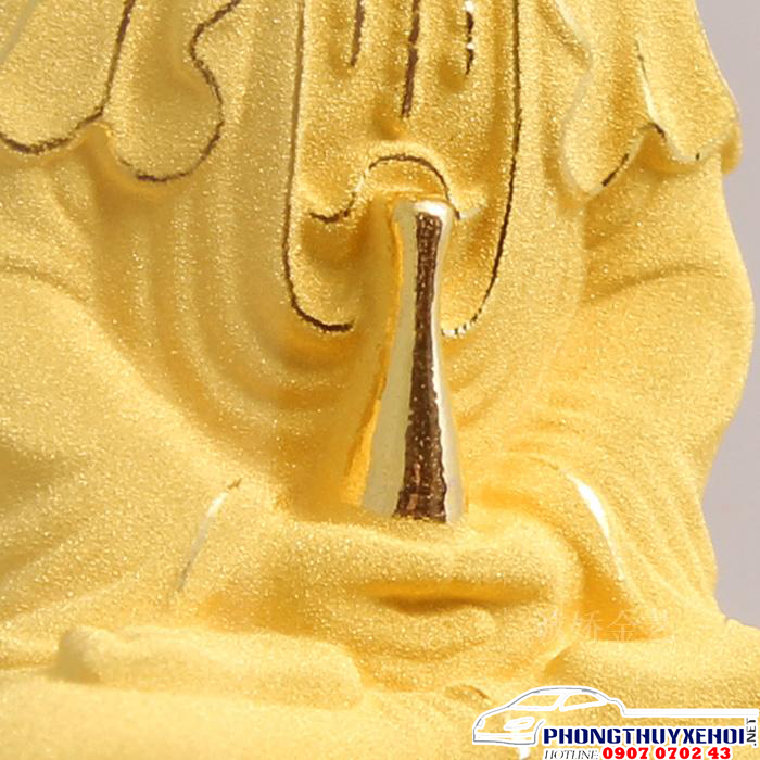 Tượng Phật bà Quan Âm cận cảnh